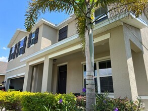 Building Photo - Almost new 5-bedroom, 3-bath home ready to...