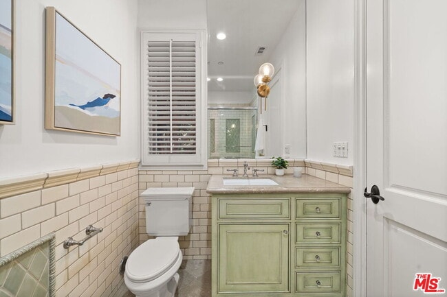 Building Photo - 4923 Amigo Ave