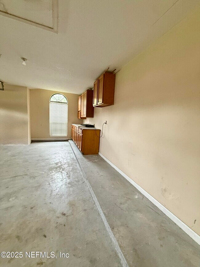 Building Photo - 13056 Clearbrook Ct