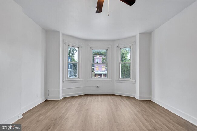 Building Photo - 3027 Walbrook Ave