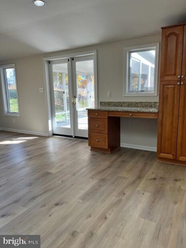 Building Photo - 9112 Cascus Dr