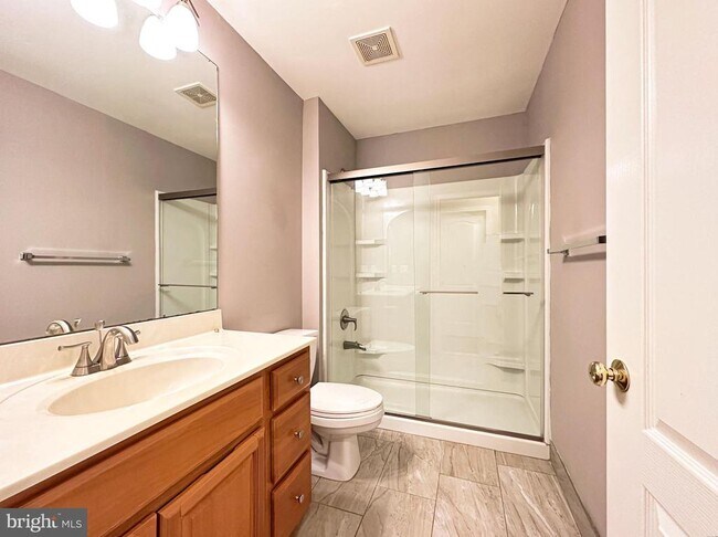 Building Photo - 1702 Old Mill Ct