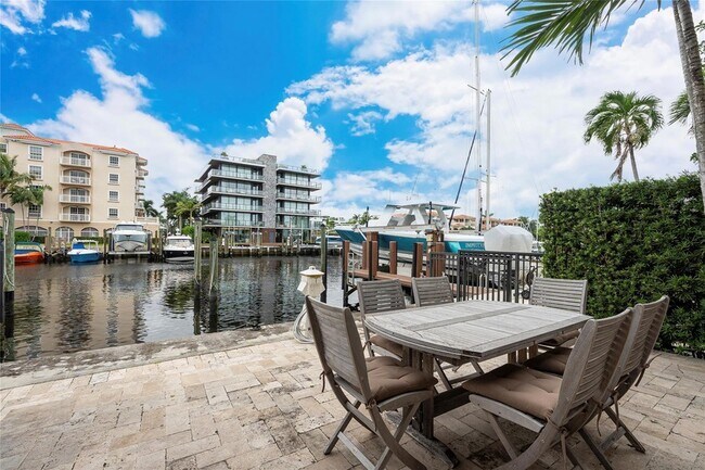 Building Photo - 105 Isle of Venice Dr