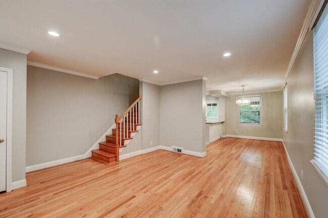 Building Photo - 8451 Water Oak Rd