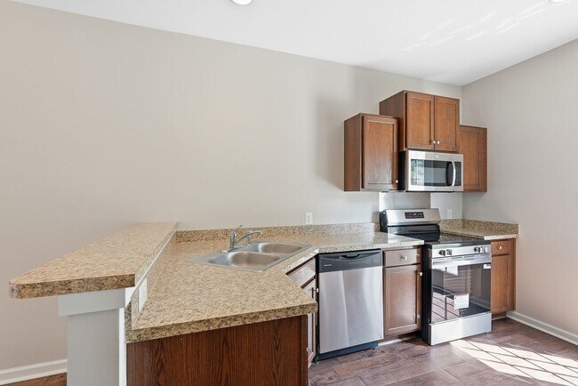 Building Photo - 401 Olde Ivey Square