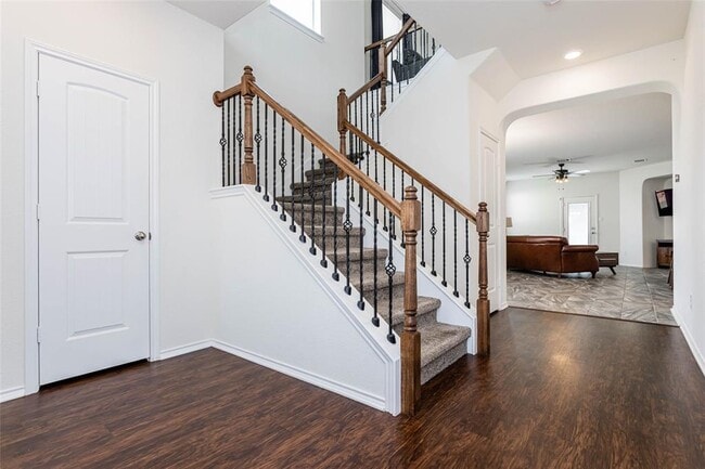 Building Photo - 201 Tordesillas Dr