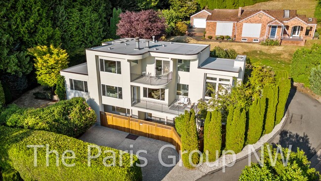 Primary Photo - Stunning 3 Story Kirkland Water View Home ...