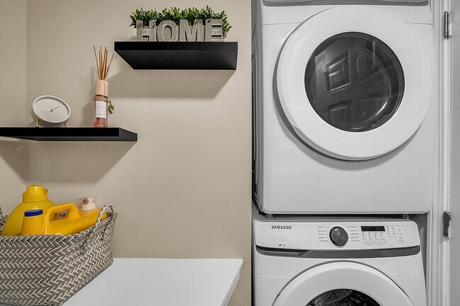 Building Photo - 41 West St