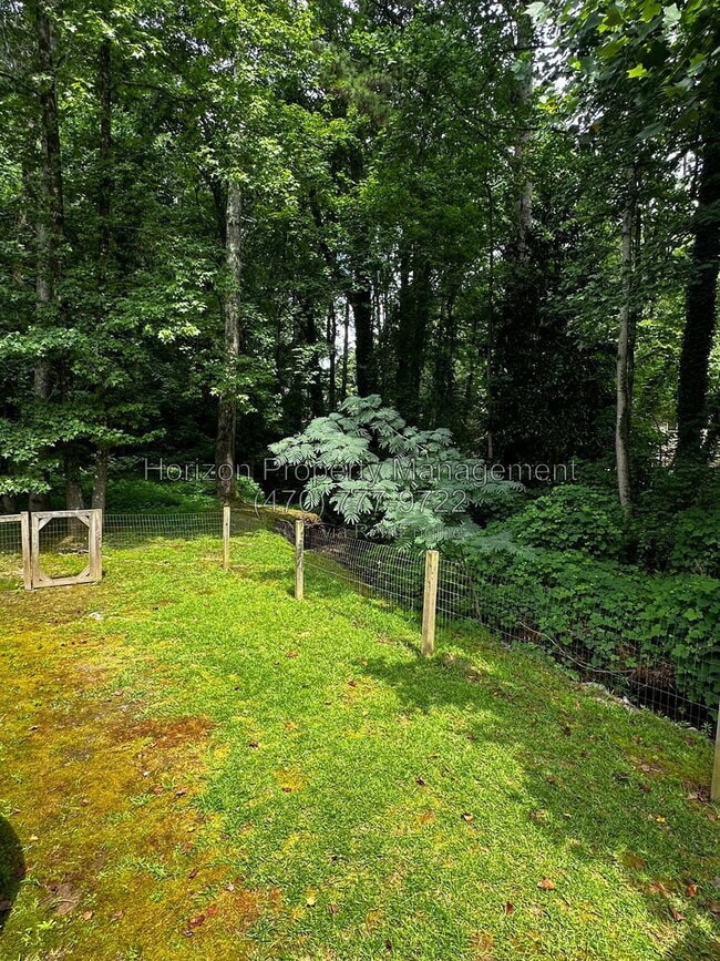 Building Photo - 4014 White Oak Ct NW