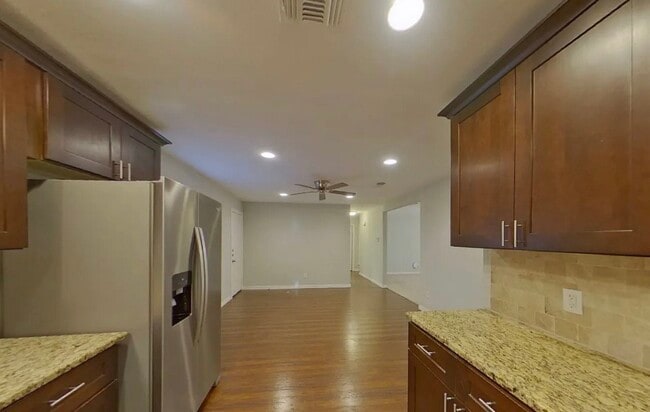 Building Photo - AVAILABLE NOW