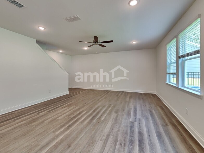Building Photo - 1665 Soapstone Rd