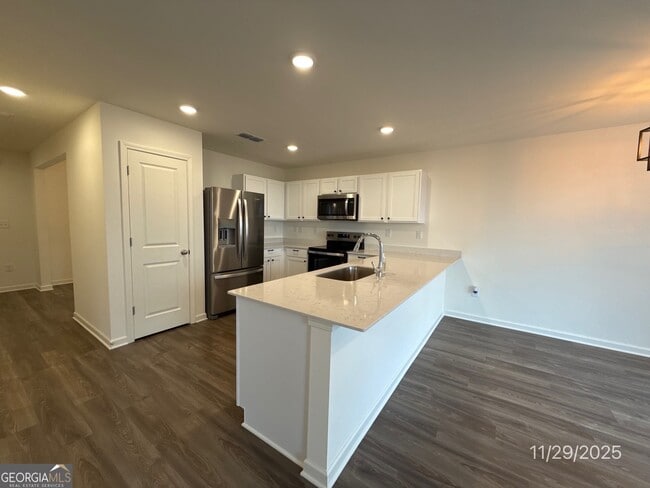 Building Photo - 148 Flowering Cherry St