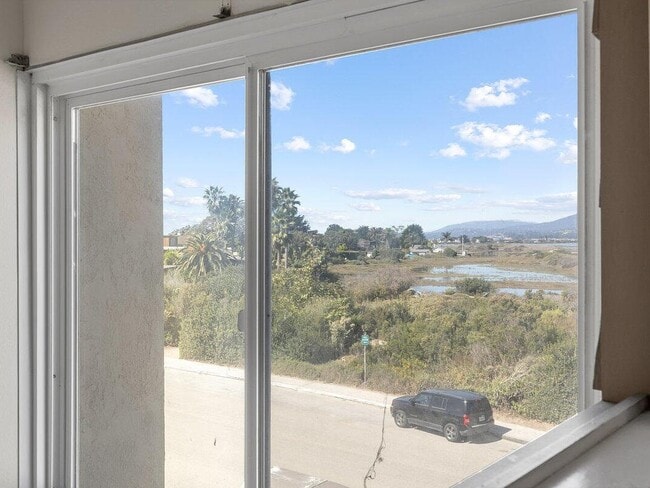 Building Photo - 4700 Sandyland Rd