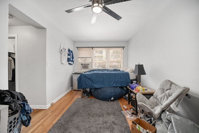 Building Photo - 949 SW 13th St