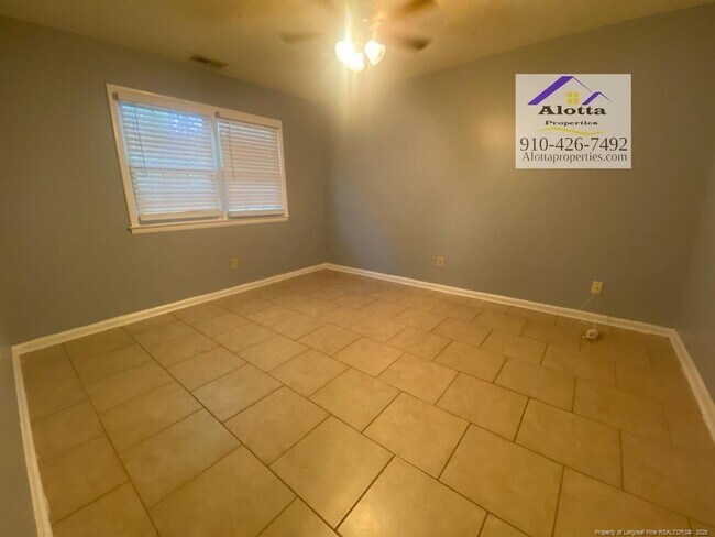 Building Photo - 6114 Regis Ct