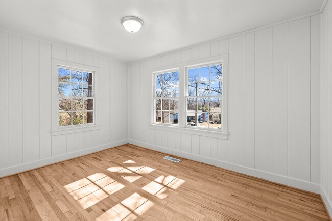 Building Photo - 1820 33rd St Ensley