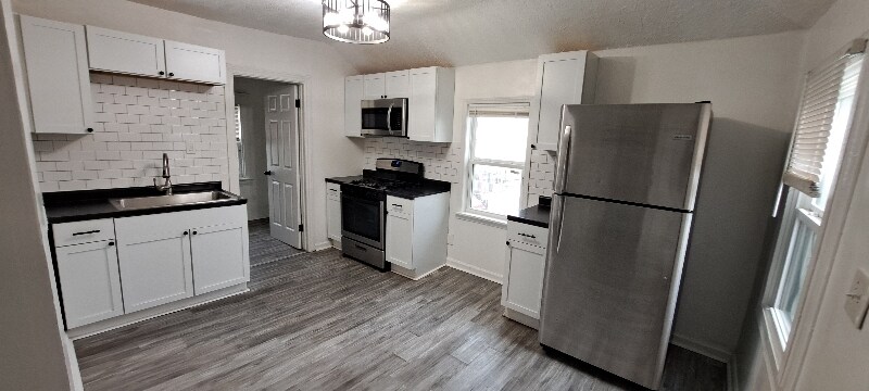 Building Photo - 29 Sutton St SW