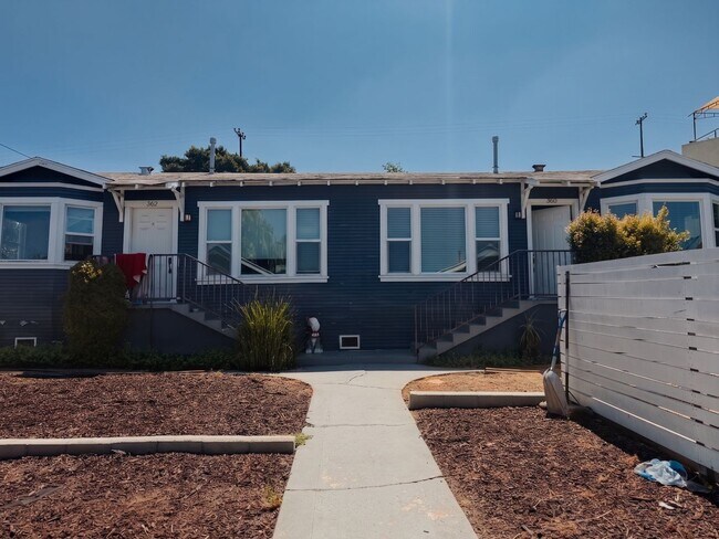 Building Photo - 360 Parkman Ave