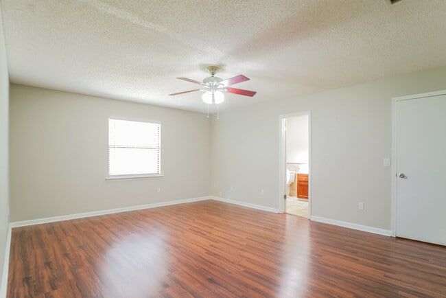 Building Photo - 5430 Otters Run Ln