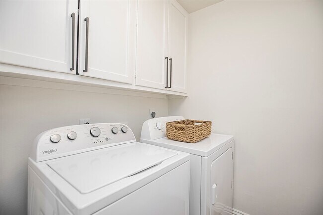 Building Photo - 1 Rader Ln