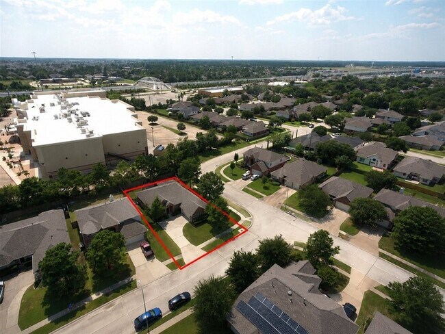 Building Photo - 19319 Imperial Hills Dr