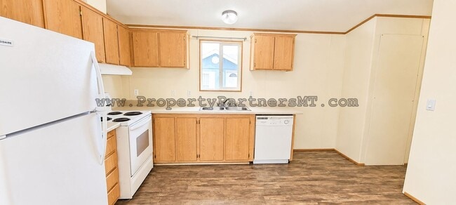 Building Photo - 3 Bed 2 Bath remodel Modular house