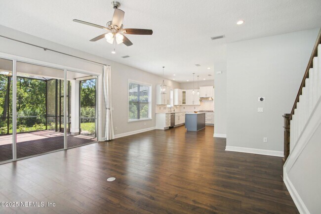 Building Photo - 439 Pelican Pointe Rd