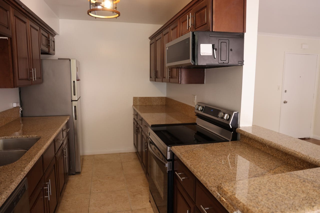 Building Photo - 5403 Newcastle Ave