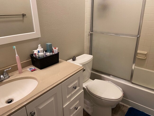 Building Photo - Beautiful 2 bed 2 bath Condo in Centennial