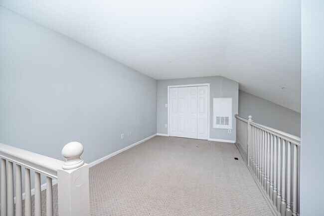 Building Photo - Midlothian Condo Available For Immediate Move In