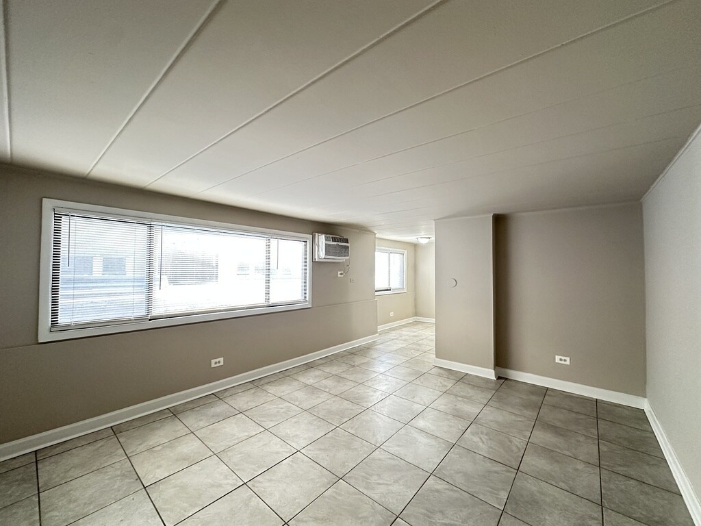 Building Photo - 3812 25th Ave