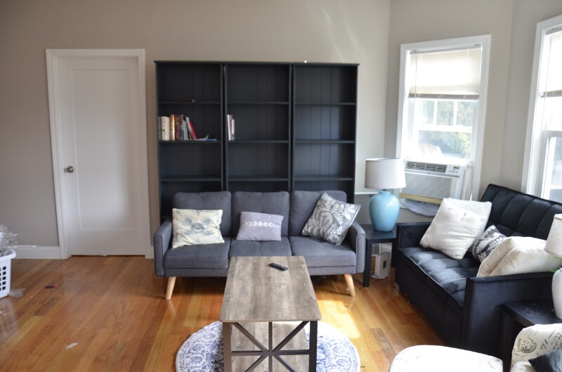 Building Photo - 51 Windsor St