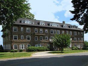 Building Photo - 1 Bedroom Waterfront Condo in Historic Downtown Havre de Grace