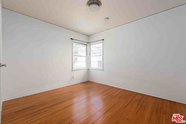 Building Photo - 413 1/2 N Gardner St