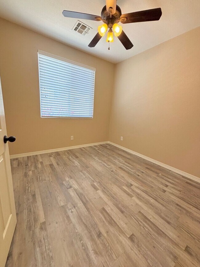 Building Photo - Single Level San Tan Valley Home