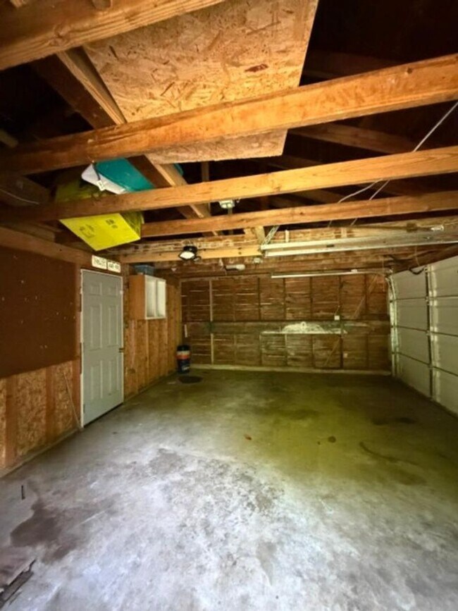 Building Photo - Updated brick home for lease near BAFB | Bossier City, LA 71112 | 3 bedrooms