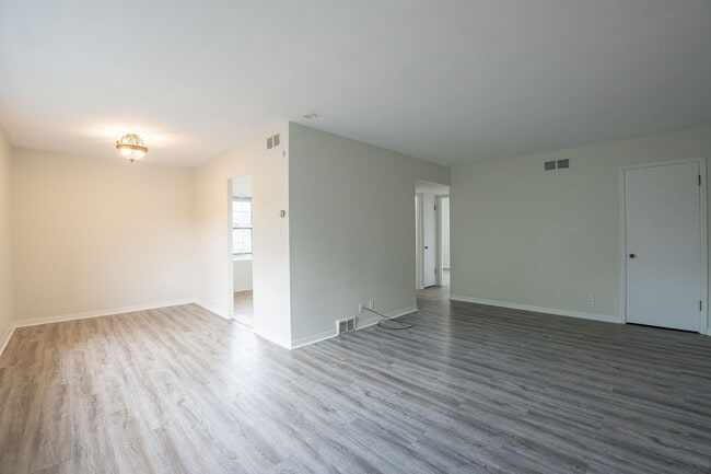 Building Photo - 4204 N Olsen Ave