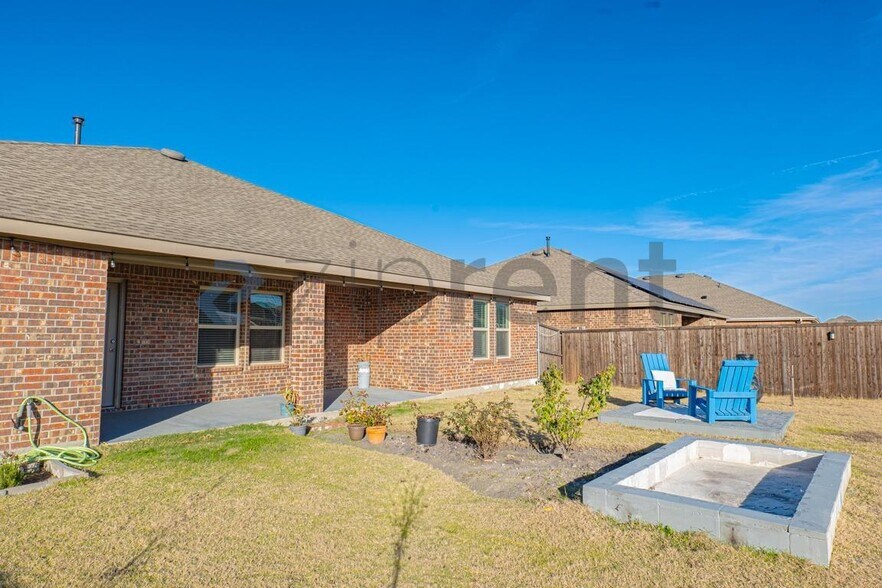 Building Photo - 547 Delaware RD