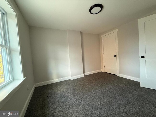 Building Photo - 1181 S Octagon Rd