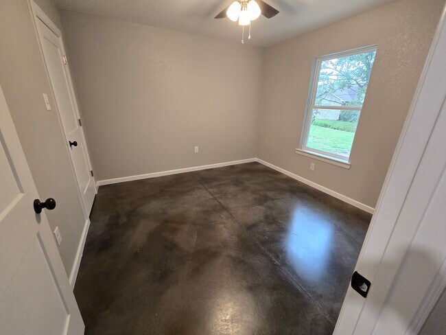 Building Photo - 1519-1519 N 2nd St