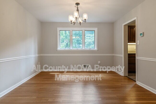 Building Photo - 4126 Lenox Dr
