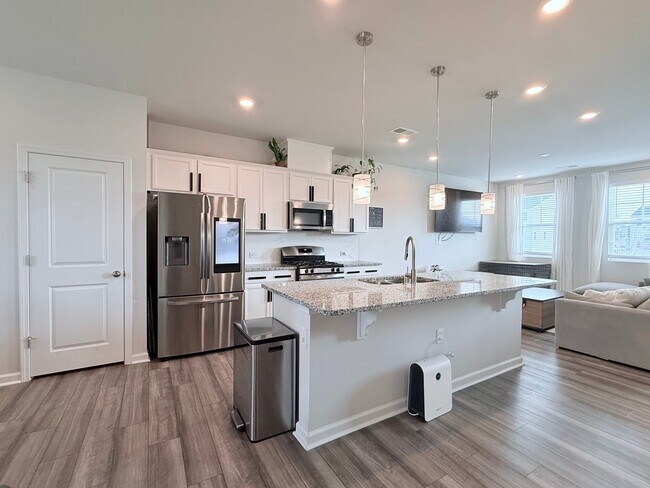 Building Photo - 2431 Chert Ln