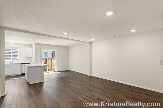 Building Photo - Beautiful NEW CONSTRUCTION 3 Bedroom 2.5 B...