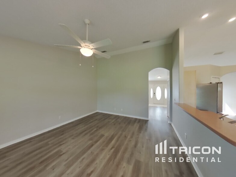 Building Photo - 4151 Candler Ave