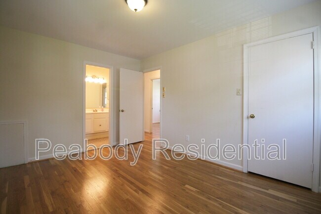 Building Photo - 5810 Sunderland Ct
