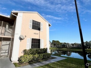 Building Photo - 1017 Washington Cir