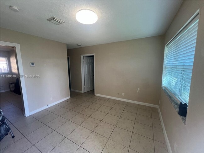 Building Photo - 6100 Garfield St