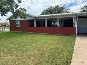 Building Photo - 501 Branch Cir W