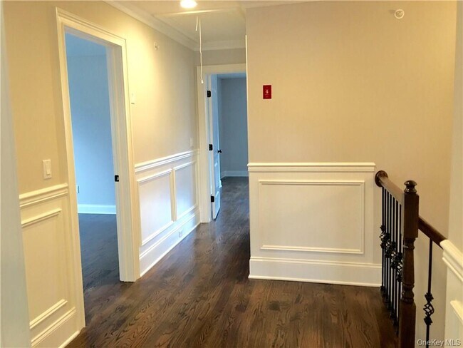 Building Photo - 149 Lincoln Ave