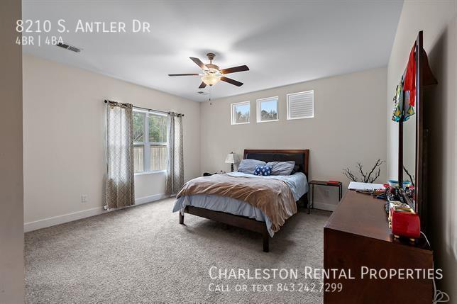Building Photo - 8210 S Antler Dr